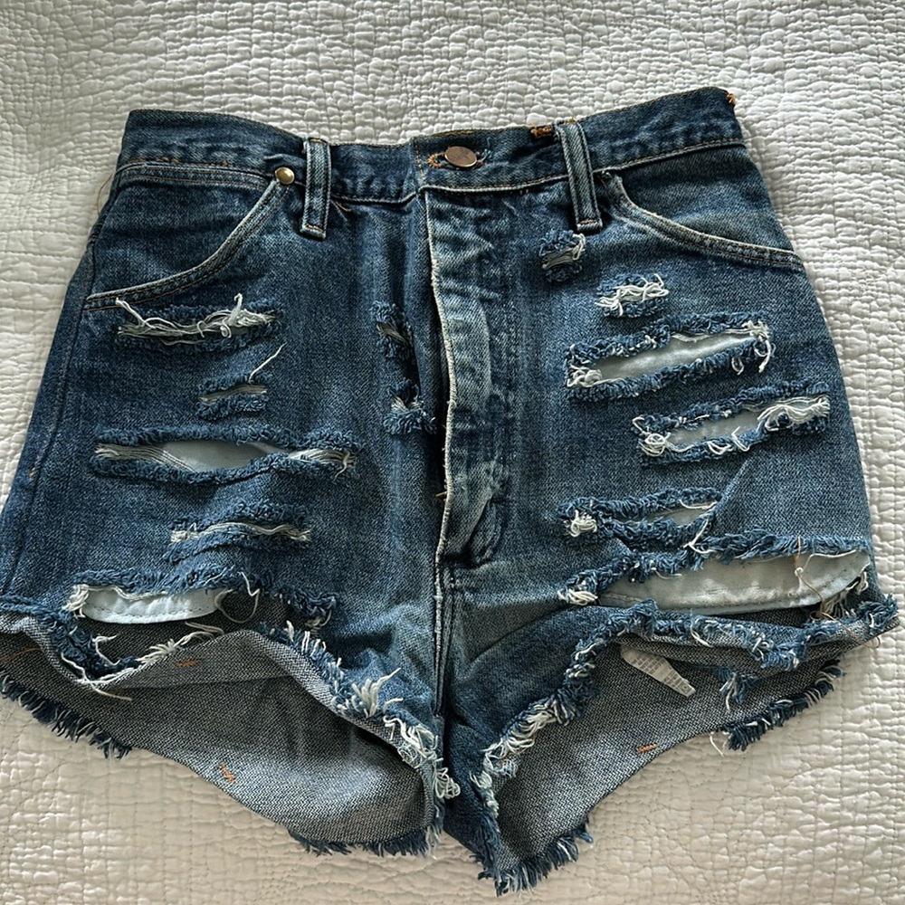 Wrangler distressed ripped denim high waisted shorts medium mid blue 25 XS S